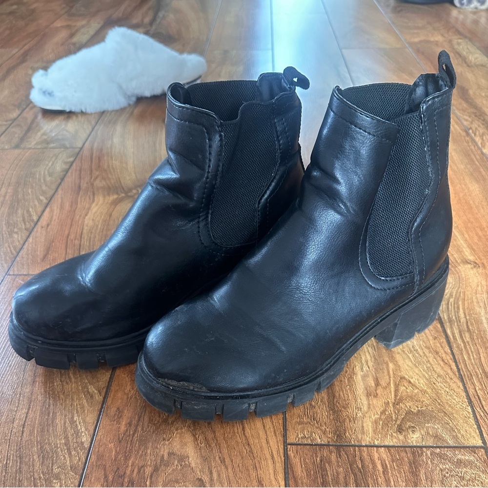 BLACK BOOTIES BLACK BOOTIES